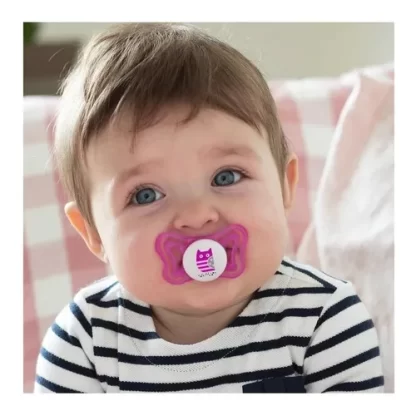 Imagen 4 de 4 de Chupete Chicco PhysioForma Light 6-16 meses luminoso