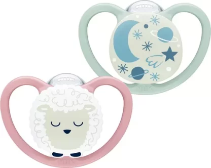 Imagen 1 de 4 de Set 2 Chupetes Nuk Space Night Luminoso Talle 1 (0 a 6 meses)