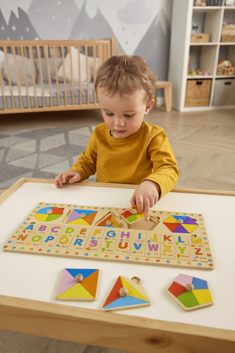 Imagen 2 de 3 de Juguete De Encastres Formas Letras Y Numeros Madera Bebe