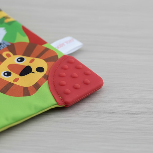 Imagen 7 de 9 de Librito Sensorial Didactico Con Mordillo Woody Toys Color Verde Selva