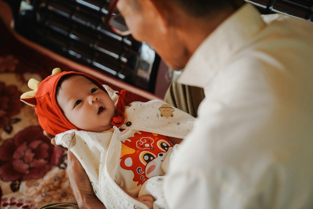 Consejos para visitar a un recién nacido - reglas y regalos