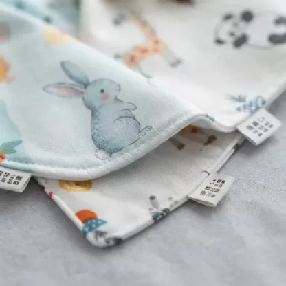 Imagen 4 de 5 de Babero Bandana Bebé Algodón Estampado Absorbente