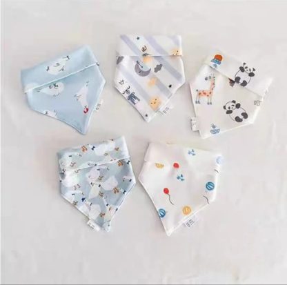 Imagen 3 de 5 de Babero Bandana Bebé Algodón Estampado Absorbente