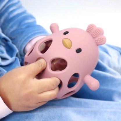 Imagen 6 de 9 de Mordillo Silicona Bebé Pollito Sonajero Apto Para Morder