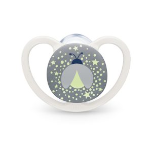 Miniatura 3 de 4 de Set 2 Chupetes Nuk Perfect Match Air Noche 0-6m León y Luciérnaga Brillan en la Oscuridad
